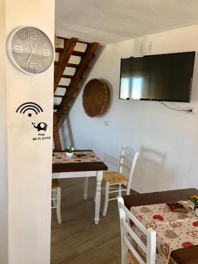 Serraenna Bedrooms Baunei Bagian luar foto